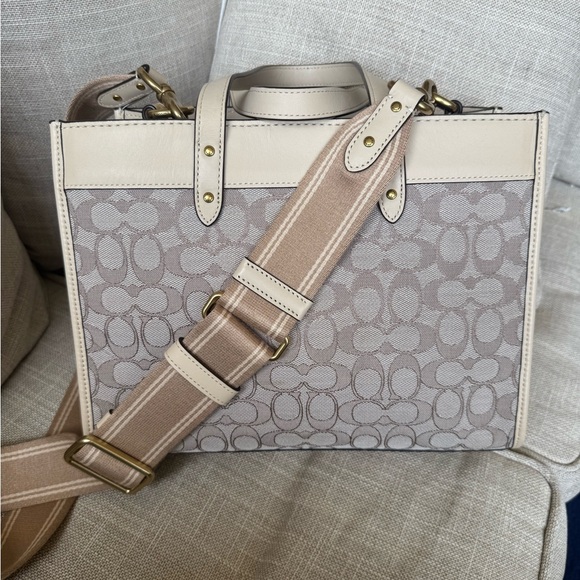 Coach Handbags - Coach field tote bag signature jacquard